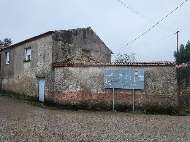 Moradia T2 à venda em Oliveira do Mondego e Travanca do Mondego, Penacova RE/MAX Portugal