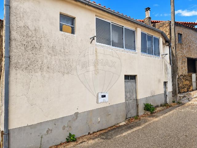 Moradia T2 à venda em Orca, Fundão RE/MAX Portugal