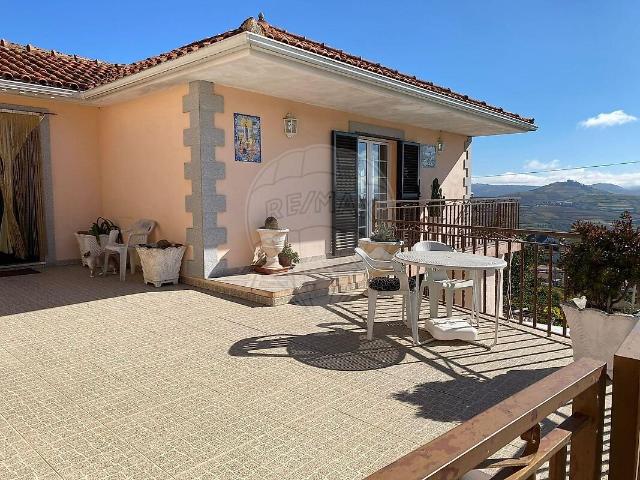 Moradia T2 à venda em Lobrigos São Miguel e São João Baptista e Sanhoane, Santa Marta de Penaguião RE/MAX Portugal