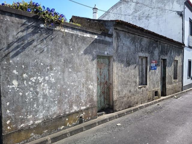 Moradia T2 à venda em Nossa Senhora do Rosário, Lagoa São Miguel RE/MAX Portugal