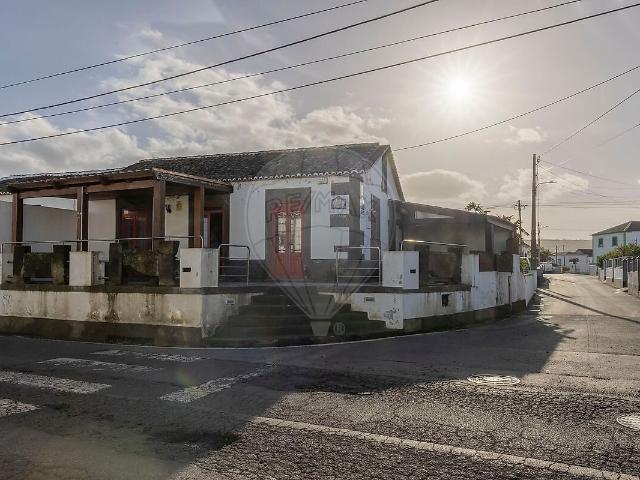 Moradia T2 à venda em Lajes, Praia da Vitória RE/MAX Portugal
