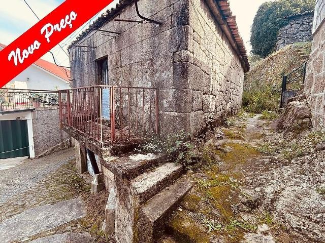 Moradia T2 à venda em Lindoso, Ponte da Barca RE/MAX Portugal