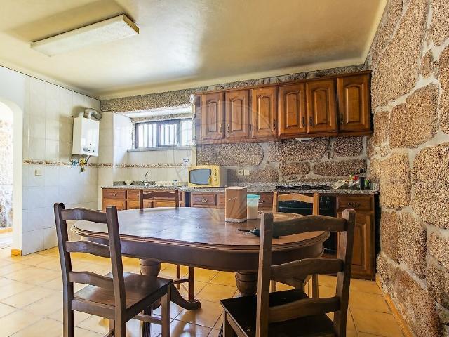 Moradia T2 à venda em Mouraz e Vila Nova da Rainha, Tondela RE/MAX Portugal