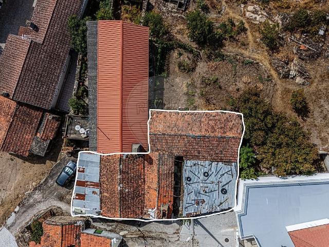 Moradia T2 à venda em Moimenta da Beira
