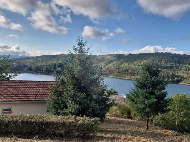 Moradia T2 à venda em Montalegre