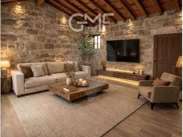 Moradia T2 à venda em Moreira do Rei e Várzea Cova, Fafe RE/MAX Portugal