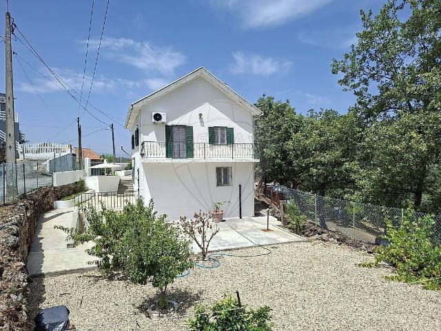 Moradia T2 à venda em Maçaínhas, Belmonte RE/MAX Portugal