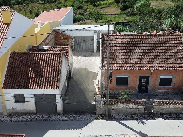 Moradia T2 à venda em Meca, Alenquer RE/MAX Portugal