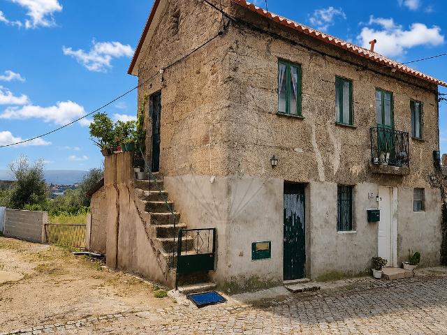 Moradia T2 à venda em Nelas, Nelas RE/MAX Portugal