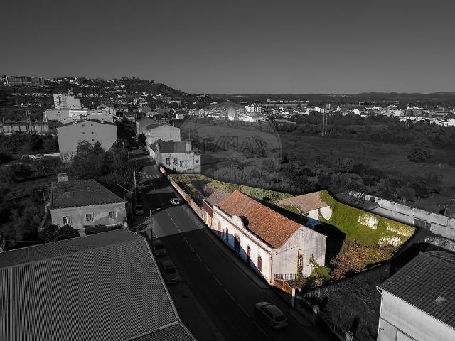 Moradia T2 à venda em São Miguel do Rio Torto e Rossio ao Sul do Tejo, Abrantes RE/MAX Portugal