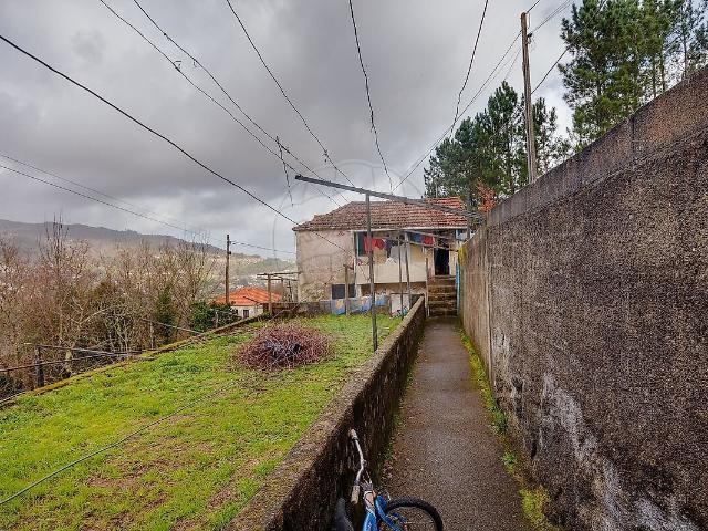 Moradia T2 à venda em São Cristóvão de Nogueira, Cinfães RE/MAX Portugal