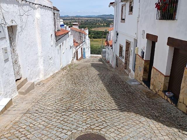Moradia T2 à venda em São João Batista, Campo Maior RE/MAX Portugal