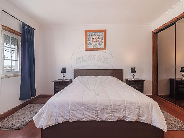 Moradia T2 à venda em São João das Lampas e Terrugem, Sintra RE/MAX Portugal