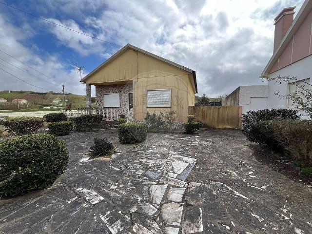 Moradia T2 à venda em São Pedro da Cadeira, Torres Vedras RE/MAX Portugal
