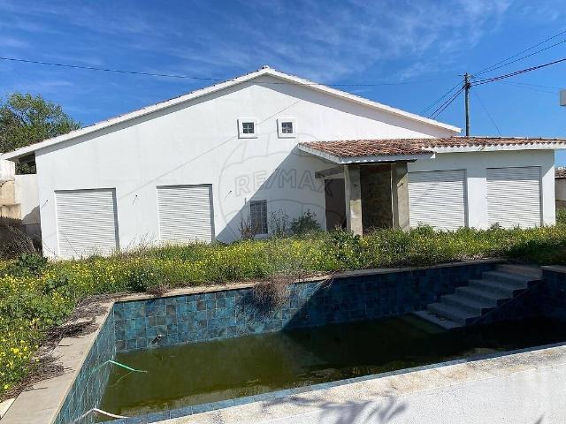 Moradia T2 à venda em São Sebastião, Loulé RE/MAX Portugal