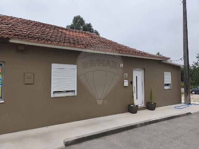Moradia T2 à venda em São Tomé Negrelos, Santo Tirso RE/MAX Portugal
