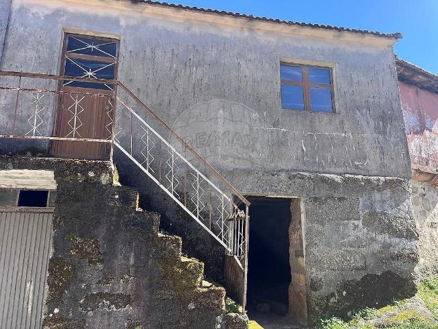 Moradia T2 à venda em Solveira, Montalegre RE/MAX Portugal