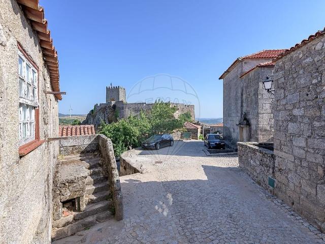 Moradia T2 à venda em Sortelha, Sabugal RE/MAX Portugal