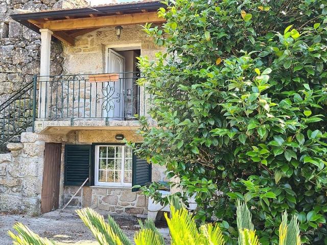 Moradia T2 à venda em Sago, Lordelo e Parada, Monção RE/MAX Portugal