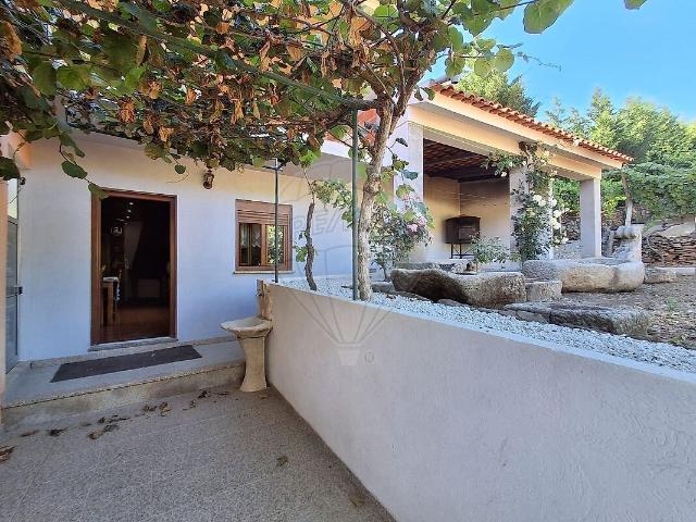 Moradia T2 à venda em Salzedas, Tarouca RE/MAX Portugal