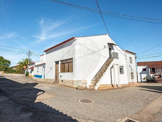 Moradia T2 à venda em Santiago Maior, Alandroal RE/MAX Portugal