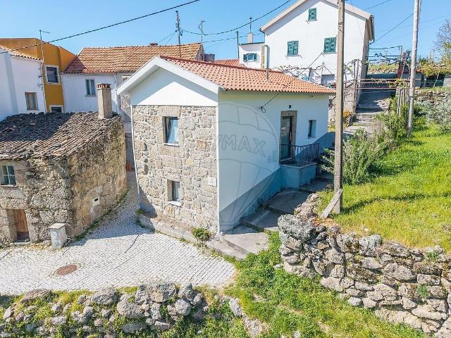 Moradia T2 à venda em Seia, São Romão e Lapa dos Dinheiros, Seia RE/MAX Portugal