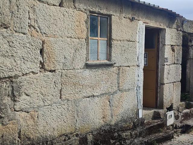 Moradia T2 à venda em Seixo da Beira, Oliveira do Hospital RE/MAX Portugal