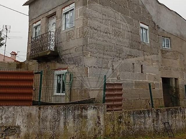 Moradia T2 à venda em Senhorim, Nelas RE/MAX Portugal
