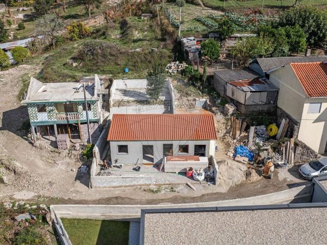 Moradia T2 à venda em Póvoa de Lanhoso