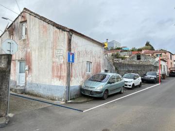 Moradia T2 à venda em Ponta Delgada