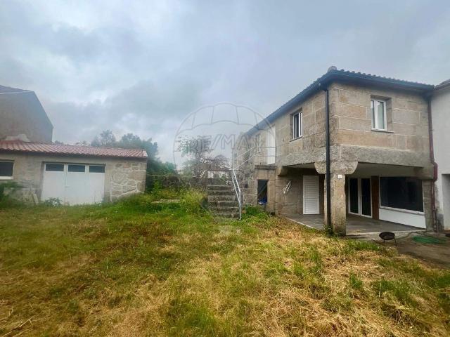 Moradia T2 à venda em Ponte da Barca
