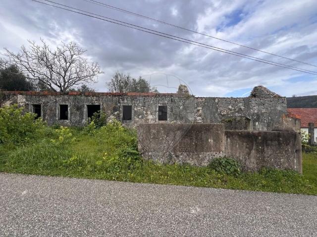 Moradia T2 à venda em Porto de Mós