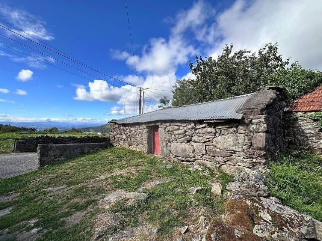 Moradia T2 à venda em Portela e Extremo, Arcos de Valdevez RE/MAX Portugal
