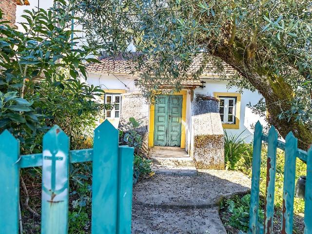 Moradia T2 à venda em Parceiros e Azoia, Leiria RE/MAX Portugal