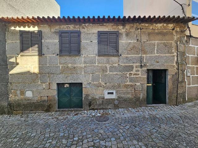 Moradia T2 à venda em Paranhos, Seia RE/MAX Portugal
