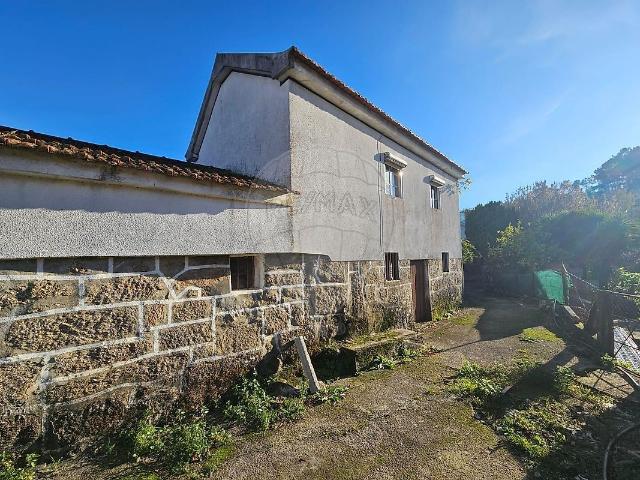 Moradia T2 à venda em Paredes de Viadores e Manhuncelos, Marco de Canaveses RE/MAX Portugal