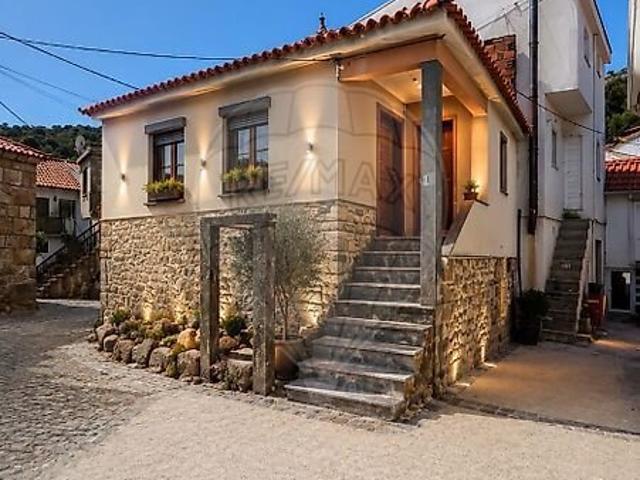Moradia T2 à venda em Penude, Lamego RE/MAX Portugal
