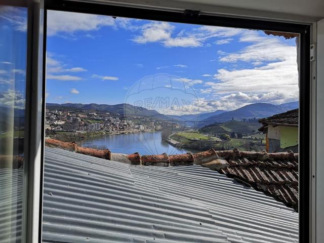 Moradia T2 à venda em Peso da Régua