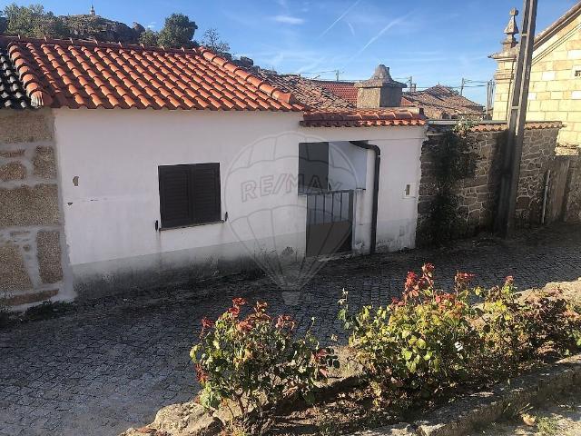 Moradia T2 à venda em Prova e Casteição, Mêda RE/MAX Portugal