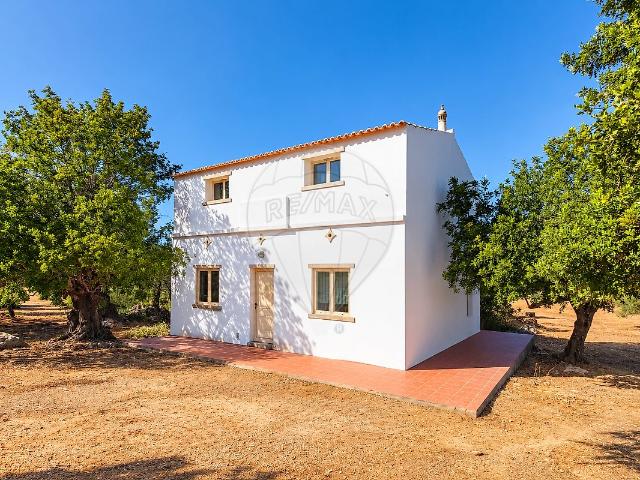 Moradia T2 à venda em Querença, Tôr e Benafim, Loulé RE/MAX Portugal