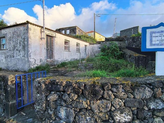 Moradia T2 à venda em Rosais, Velas RE/MAX Portugal