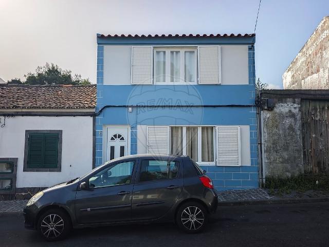 Moradia T2 à venda em Rosto de Cão Livramento, Ponta Delgada RE/MAX Portugal
