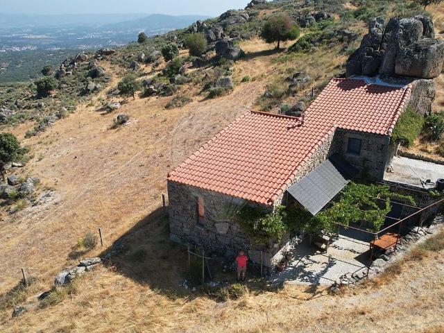Moradia T2 à venda em Rapa e Cadafaz, Celorico da Beira RE/MAX Portugal