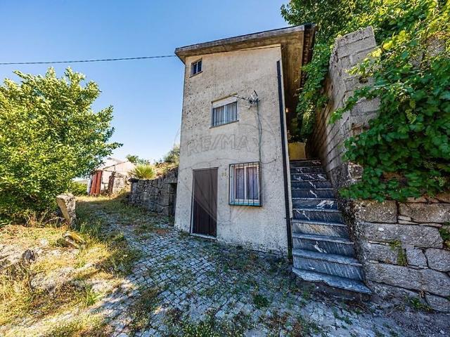 Moradia T2 à venda em Reriz e Gafanhão, Castro Daire RE/MAX Portugal