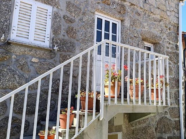 Moradia T2 à venda em Reriz e Gafanhão, Castro Daire RE/MAX Portugal