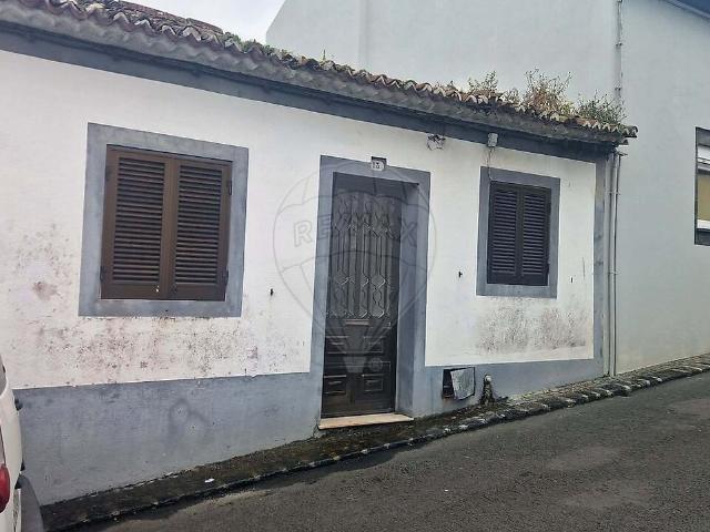 Moradia T2 à venda em Ribeira Grande Matriz, Ribeira Grande RE/MAX Portugal