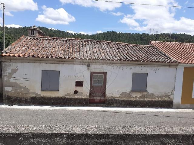 Moradia T2 à venda em Rio de Moinhos, Abrantes RE/MAX Portugal
