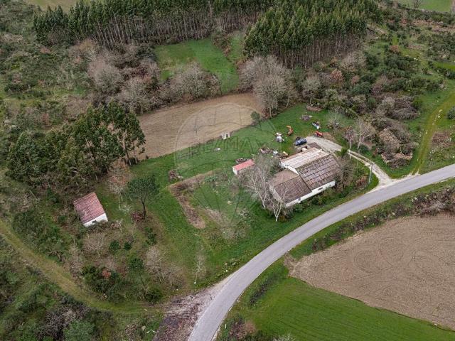 Moradia T2 à venda em Touro, Vila Nova de Paiva RE/MAX Portugal