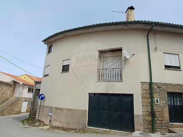 Moradia T2 à venda em Tourais e Lajes, Seia RE/MAX Portugal