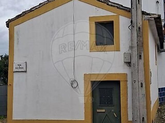 Moradia T2 à venda em Tolosa, Nisa RE/MAX Portugal